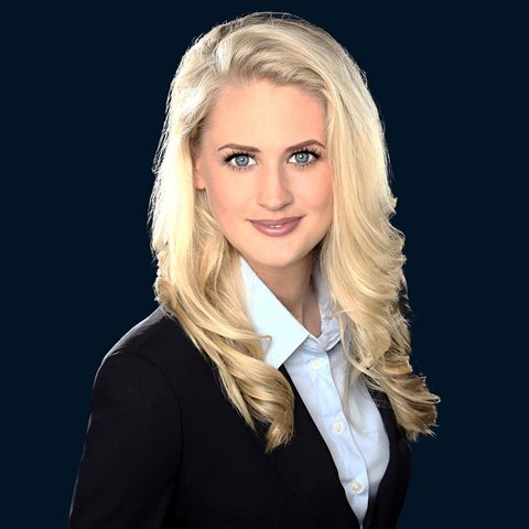 This is a profile image of Carolin Dost